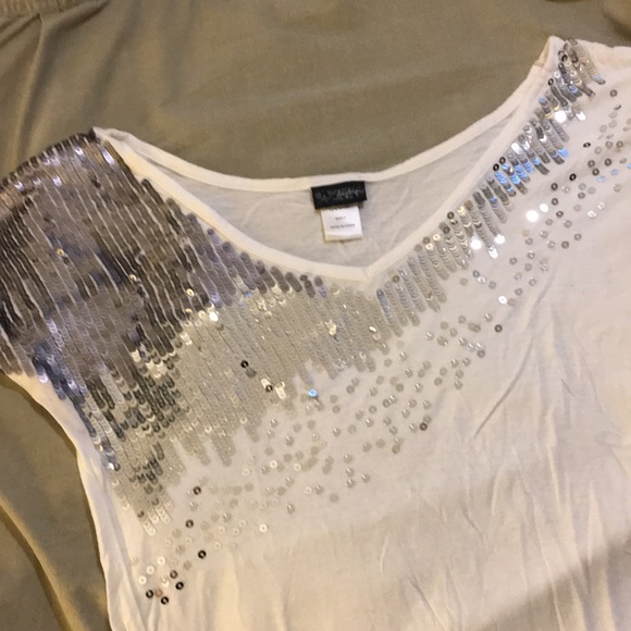 Really cool unique white sequined T-shirt - Picture 3 of 4